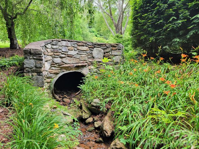 305 E Sondley Drive, Asheville, NC 28805