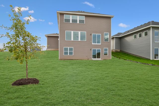 1670 Tyrone Drive, Shakopee, MN 55379