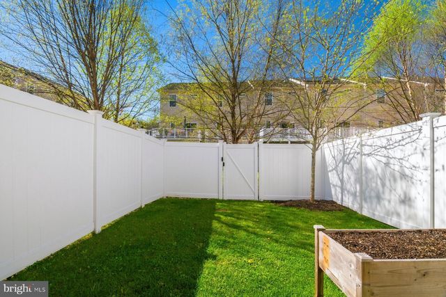 677 WARBLERS PERCH WAY, Glen Burnie, MD 21060