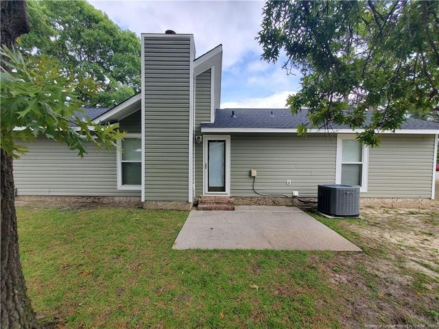 6201 Birchbrook Drive, Hope Mills, NC 28348