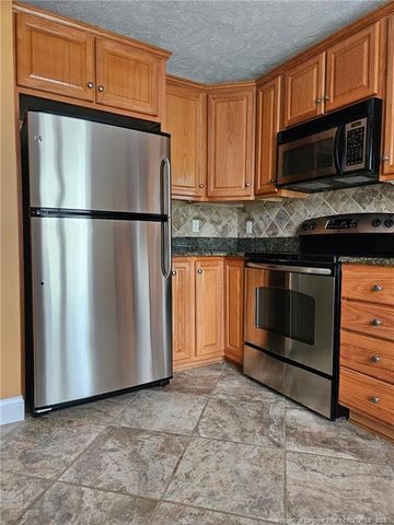 6201 Birchbrook Drive, Hope Mills, NC 28348