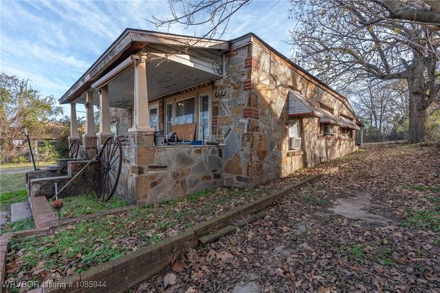 1911 S 12th Street, Fort Smith, AR 72901