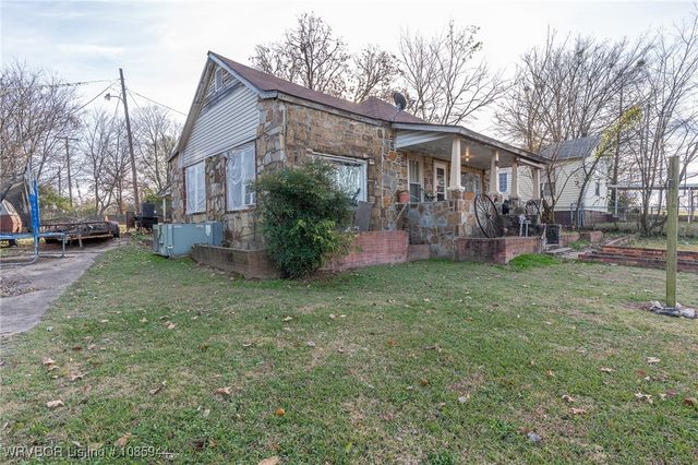 1911 S 12th Street, Fort Smith, AR 72901