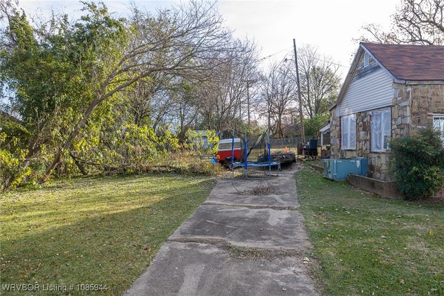 1911 S 12th Street, Fort Smith, AR 72901