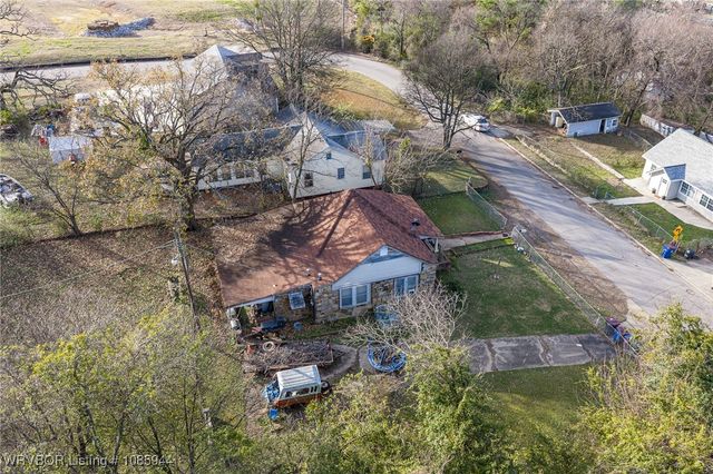 1911 S 12th Street, Fort Smith, AR 72901