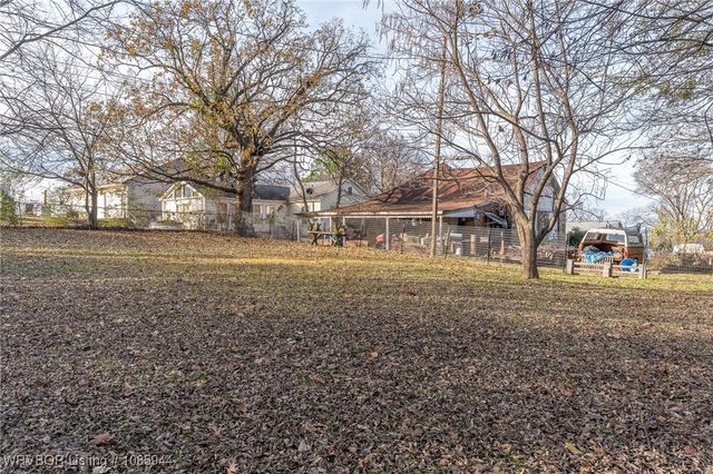 1911 S 12th Street, Fort Smith, AR 72901