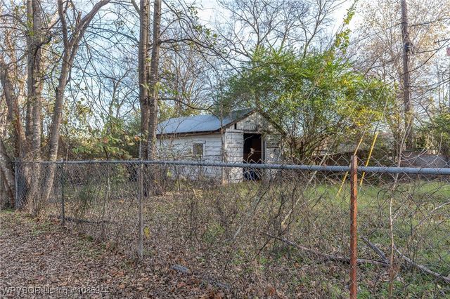 1911 S 12th Street, Fort Smith, AR 72901