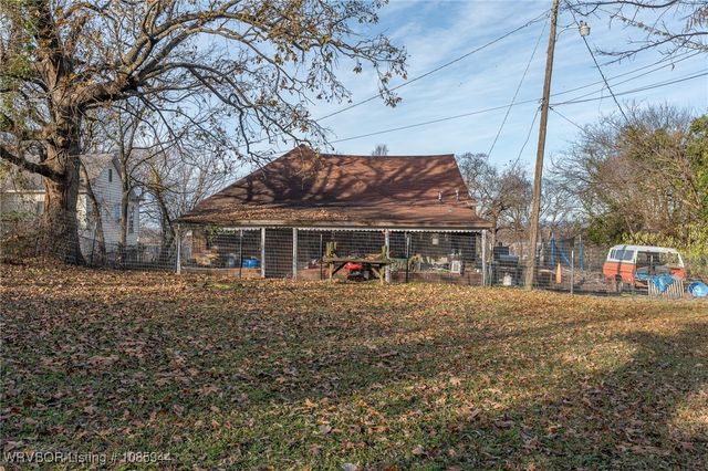 1911 S 12th Street, Fort Smith, AR 72901