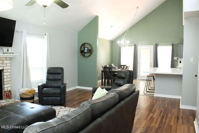 2204 Beachview Drive, Ocean Springs, MS 39564