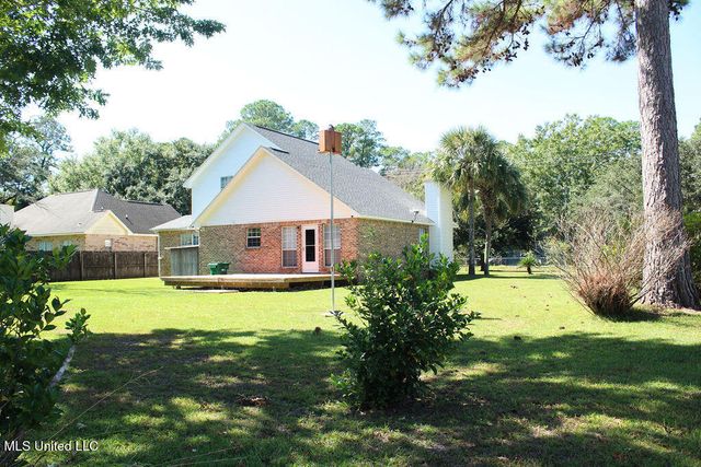 2204 Beachview Drive, Ocean Springs, MS 39564
