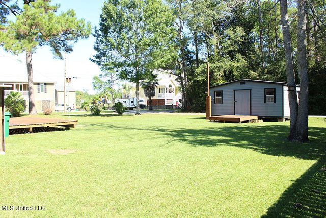 2204 Beachview Drive, Ocean Springs, MS 39564