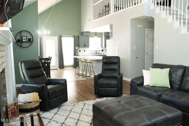 2204 Beachview Drive, Ocean Springs, MS 39564