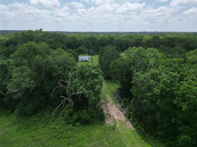 2388 Cedar View Lane, Bellville, TX 77418
