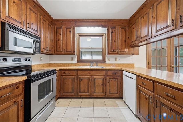 5407 Kralan Ct, Chester, VA 23831