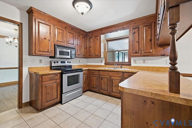 5407 Kralan Ct, Chester, VA 23831