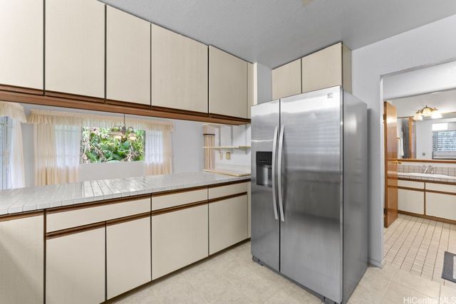 47-800 Ahuimanu Road, Kaneohe, HI 96744