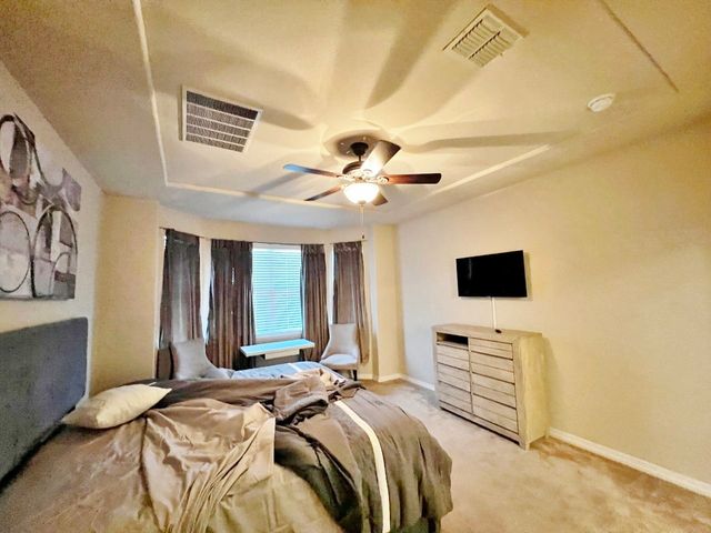 9322 Moon River Drive, Arlington, TX 76002