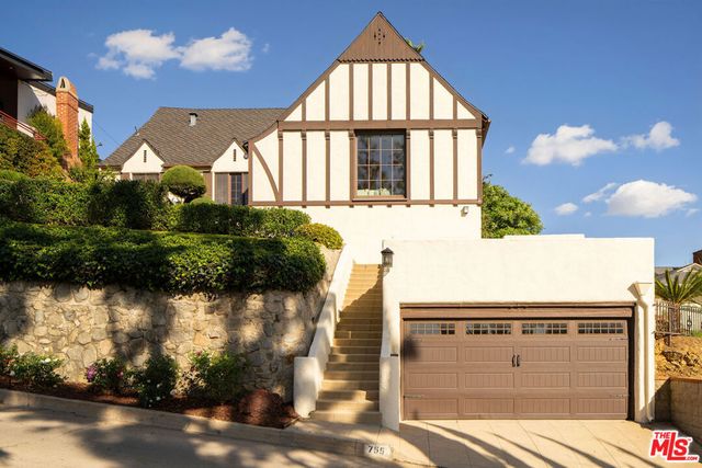 755 Luton Drive, Glendale, CA 91206