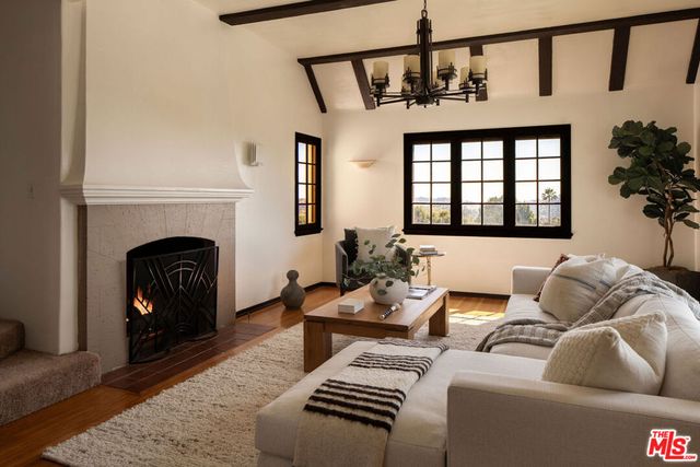 755 Luton Drive, Glendale, CA 91206