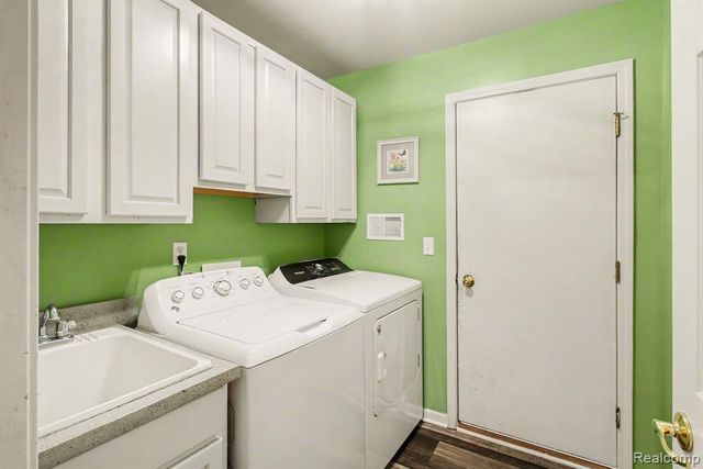 2661 Signature Circle, Pinckney, MI 48169