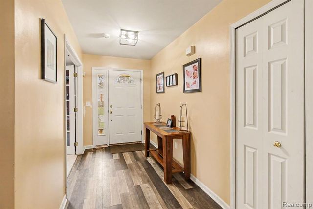 2661 Signature Circle, Pinckney, MI 48169