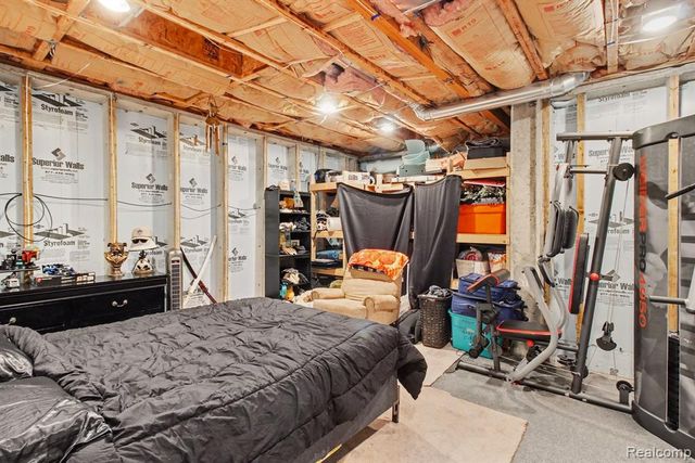 2661 Signature Circle, Pinckney, MI 48169