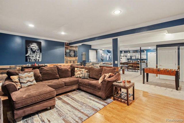 2661 Signature Circle, Pinckney, MI 48169