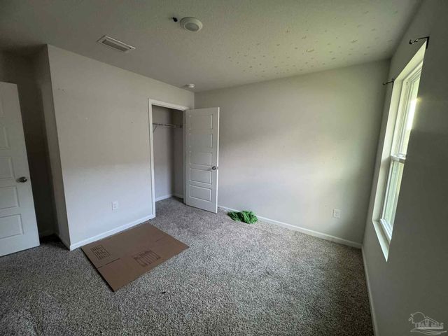 9663 Angel Oak Dr, Pensacola, FL 32526