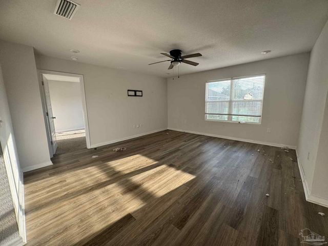 9663 Angel Oak Dr, Pensacola, FL 32526