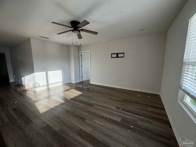 9663 Angel Oak Dr, Pensacola, FL 32526