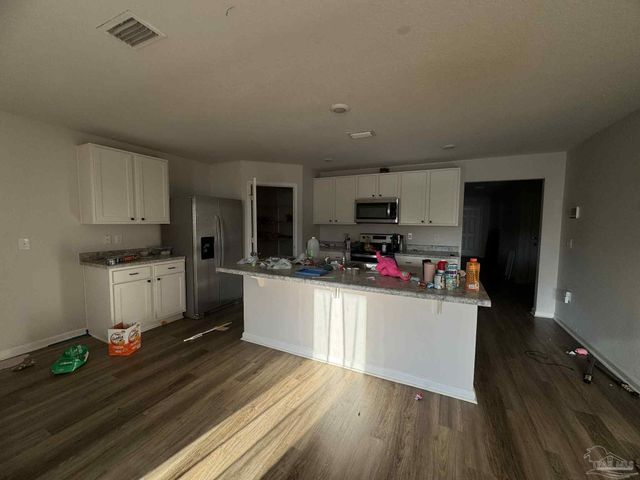 9663 Angel Oak Dr, Pensacola, FL 32526