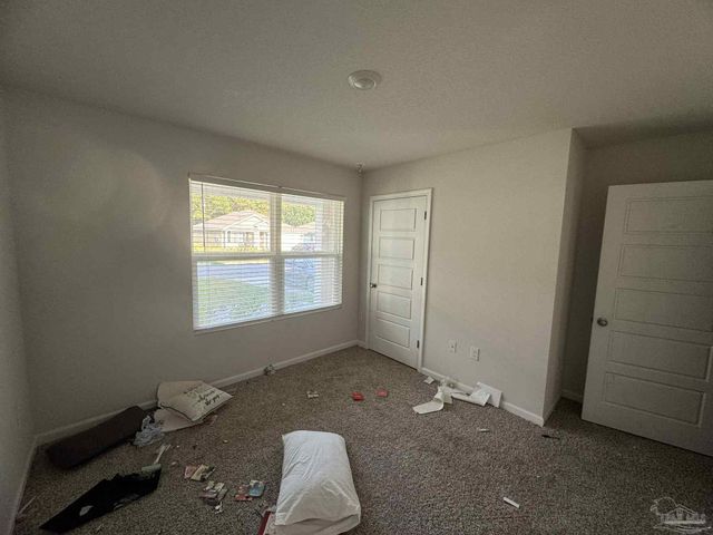 9663 Angel Oak Dr, Pensacola, FL 32526