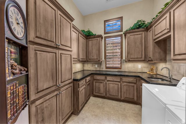 2639 W SAN MARCUS CIR, St. George, UT 84770