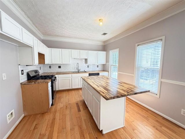 200 Abbotts Mill Drive, Johns Creek, GA 30097