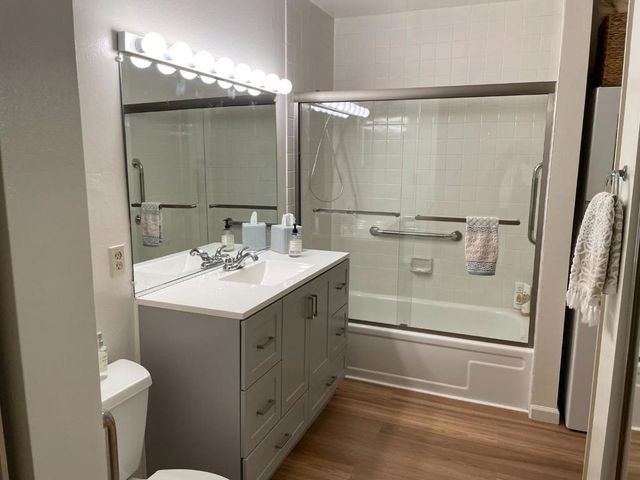 2140 Santa Cruz Avenue 203, Menlo Park, CA 94025