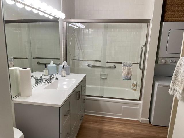 2140 Santa Cruz Avenue 203, Menlo Park, CA 94025