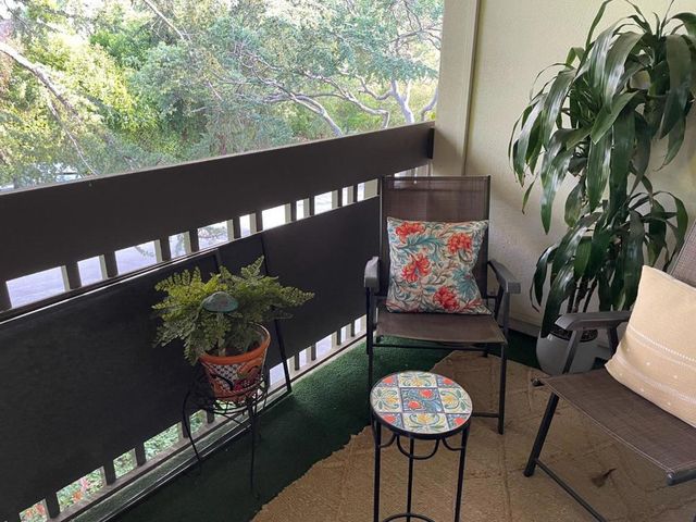 2140 Santa Cruz Avenue 203, Menlo Park, CA 94025