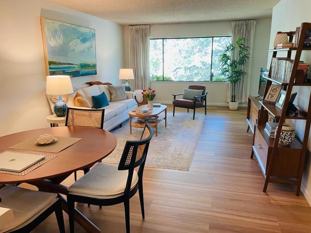 2140 Santa Cruz Avenue 203, Menlo Park, CA 94025