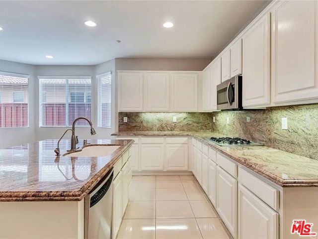 11563 Trailway Drive, Riverside, CA 92505