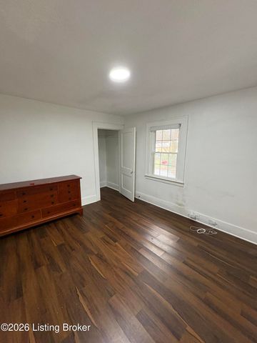 1871 Kendall Ln, Louisville, KY 40216