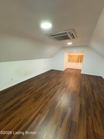 1871 Kendall Ln, Louisville, KY 40216