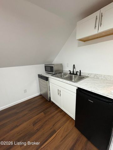 1871 Kendall Ln, Louisville, KY 40216