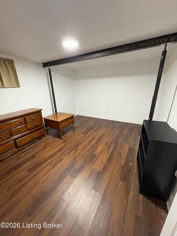 1871 Kendall Ln, Louisville, KY 40216