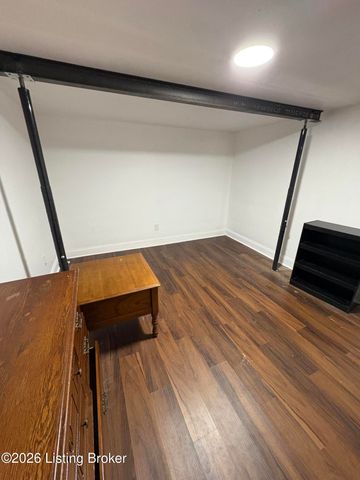 1871 Kendall Ln, Louisville, KY 40216