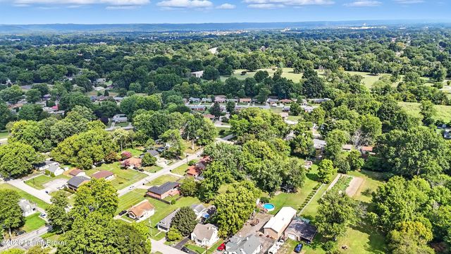 1871 Kendall Ln, Louisville, KY 40216