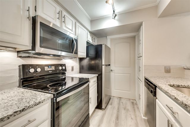 18240 Midway Road 302, Dallas, TX 75287