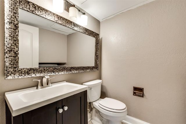 18240 Midway Road 302, Dallas, TX 75287