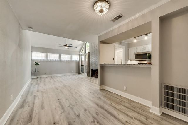18240 Midway Road 302, Dallas, TX 75287