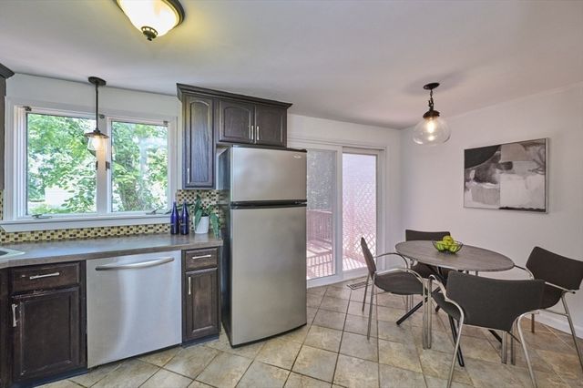 86 White St C, Lowell, MA 01854