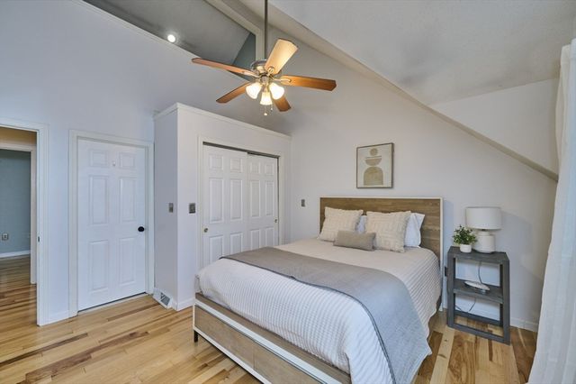 86 White St C, Lowell, MA 01854